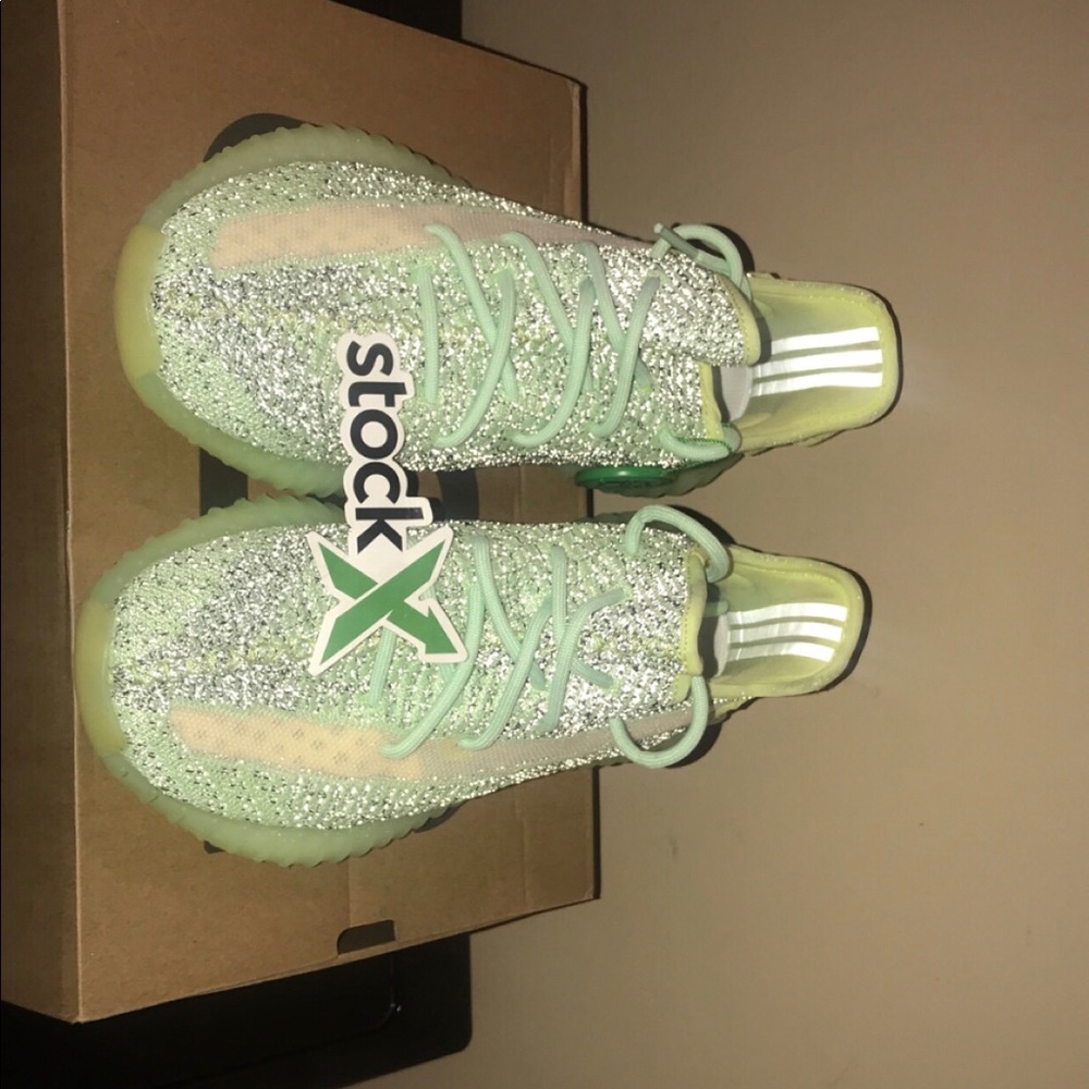 adidas Yeezy Boost 350 V2 Yeezreel